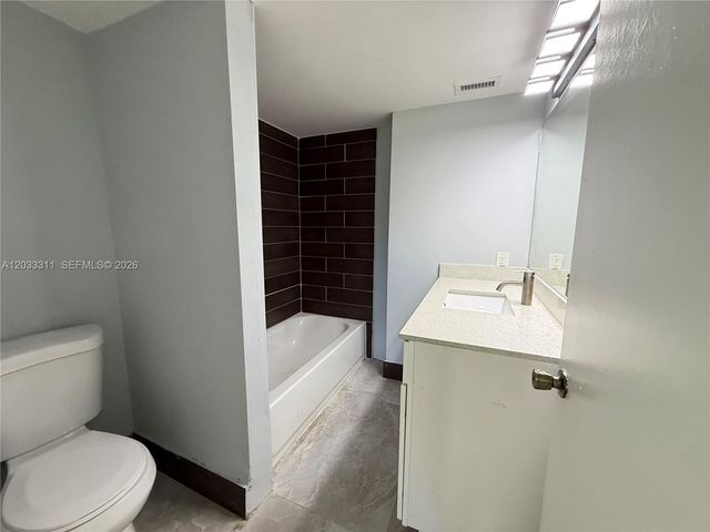 4885 Lake Arjaro Drive 4869, West Palm Beach, FL 33407