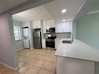 4885 Lake Arjaro Drive 4869, West Palm Beach, FL 33407