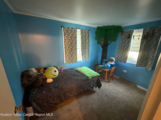 19 Rivenburg Lane, Hudson, NY 12534