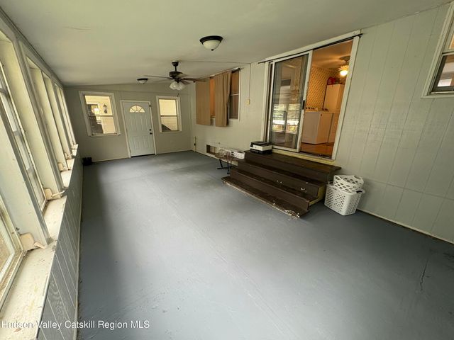 19 Rivenburg Lane, Hudson, NY 12534