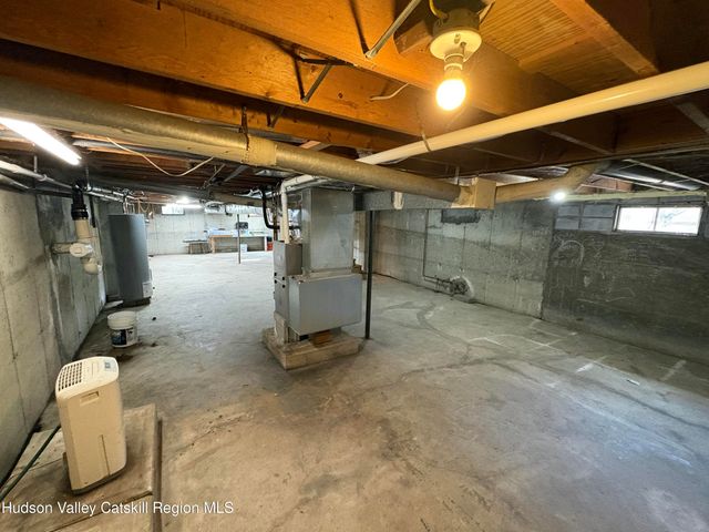 19 Rivenburg Lane, Hudson, NY 12534