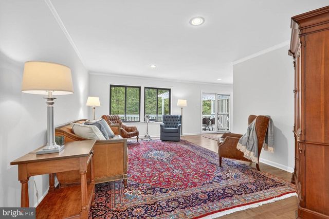9430 TALISMAN DR, Vienna, VA 22182