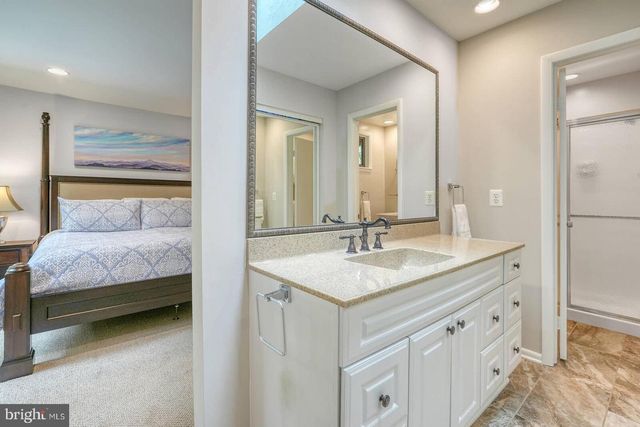 9430 TALISMAN DR, Vienna, VA 22182