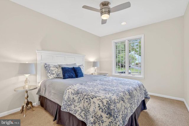 9430 TALISMAN DR, Vienna, VA 22182