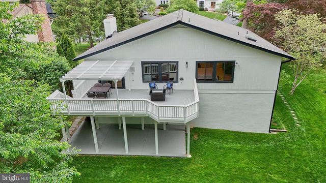 9430 TALISMAN DR, Vienna, VA 22182