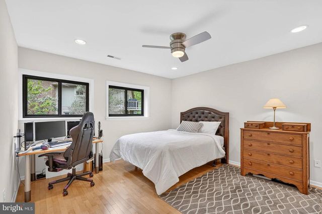 9430 TALISMAN DR, Vienna, VA 22182