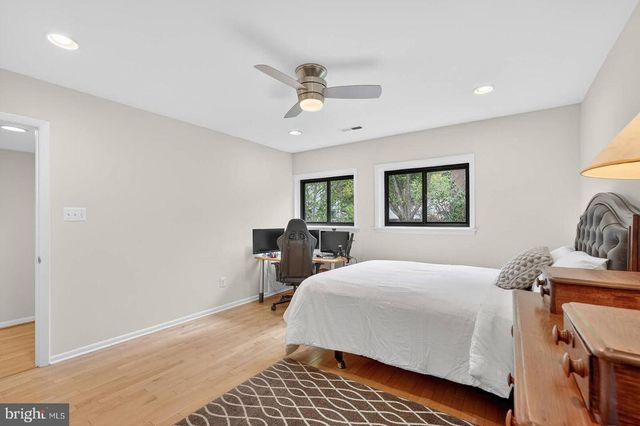 9430 TALISMAN DR, Vienna, VA 22182