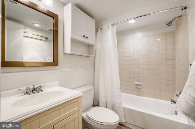 9430 TALISMAN DR, Vienna, VA 22182
