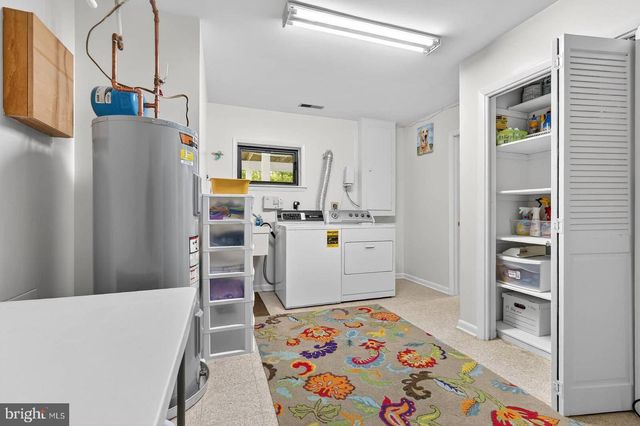 9430 TALISMAN DR, Vienna, VA 22182