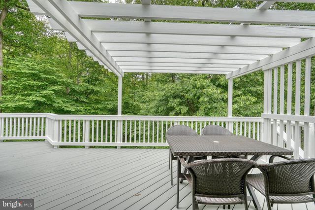 9430 TALISMAN DR, Vienna, VA 22182