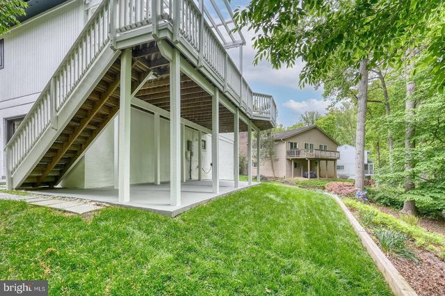 9430 TALISMAN DR, Vienna, VA 22182
