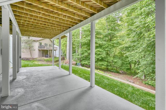9430 TALISMAN DR, Vienna, VA 22182
