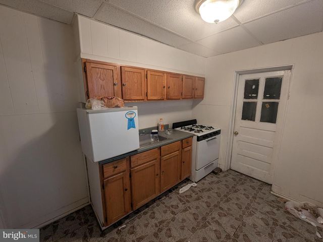 2052 MARGARET ST, Philadelphia, PA 19124