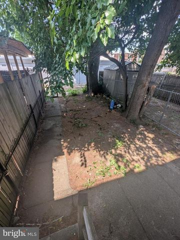 2052 MARGARET ST, Philadelphia, PA 19124
