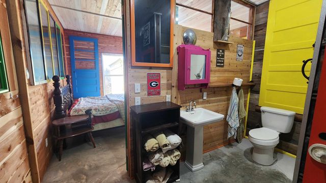 276 Schelley Rd, Gainesboro, TN 38562