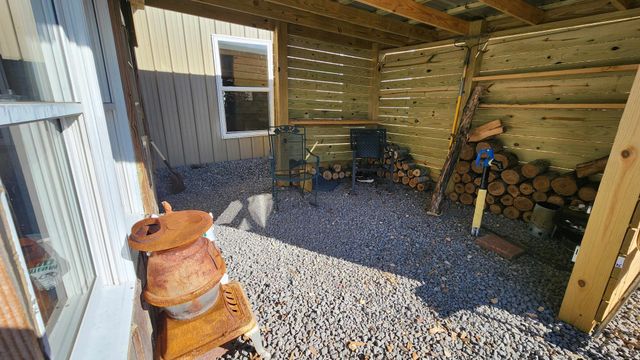 276 Schelley Rd, Gainesboro, TN 38562