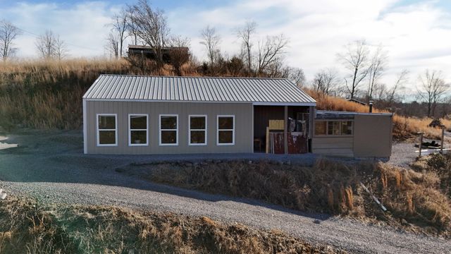 276 Schelley Rd, Gainesboro, TN 38562