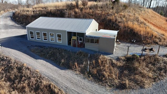 276 Schelley Rd, Gainesboro, TN 38562