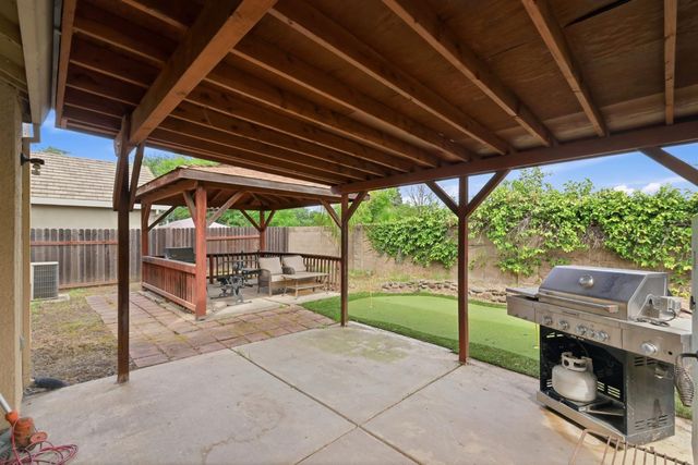 416 Milan Ct, Roseville, CA 95678