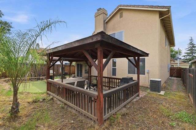 416 Milan Ct, Roseville, CA 95678