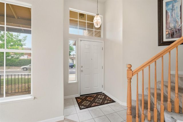 416 Milan Ct, Roseville, CA 95678