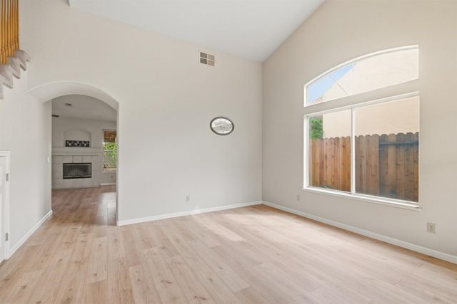 416 Milan Ct, Roseville, CA 95678