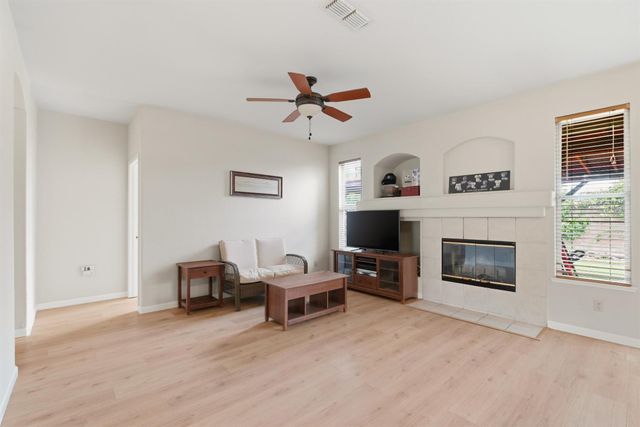 416 Milan Ct, Roseville, CA 95678