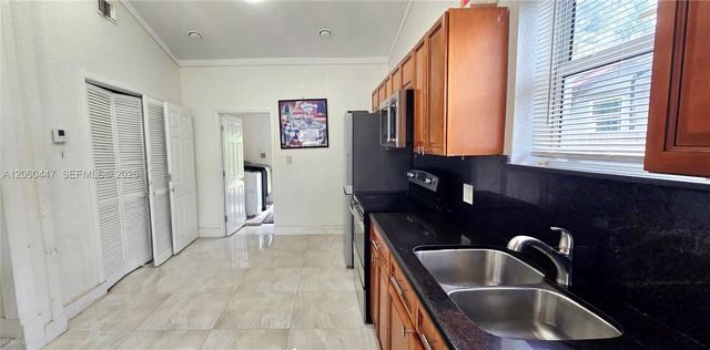 935 NE 149th Street, Miami, FL 33161