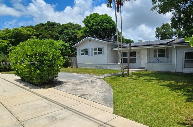 935 NE 149th Street, Miami, FL 33161
