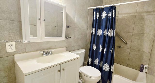 935 NE 149th Street, Miami, FL 33161