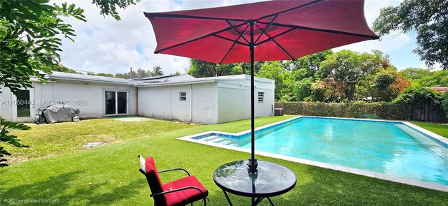 935 NE 149th Street, Miami, FL 33161