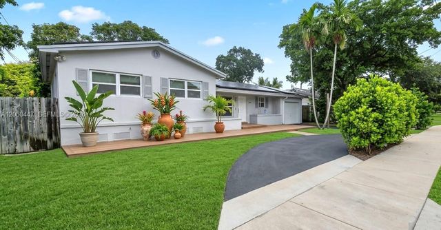 935 NE 149th Street, Miami, FL 33161