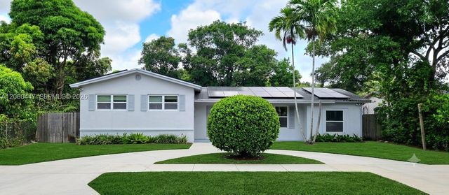 935 NE 149th Street, Miami, FL 33161
