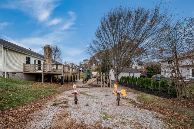 223 Giants Neck Road, East Lyme, CT 06357