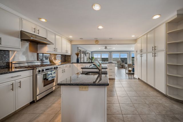 223 Giants Neck Road, East Lyme, CT 06357