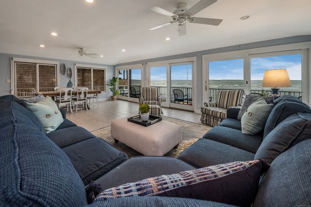 223 Giants Neck Road, East Lyme, CT 06357