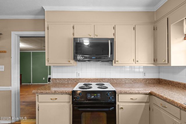 214 Allendale Drive, Greenville, NC 27834
