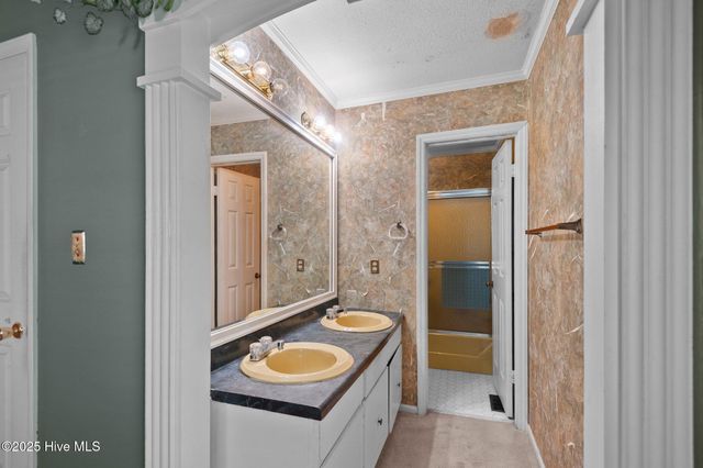 214 Allendale Drive, Greenville, NC 27834