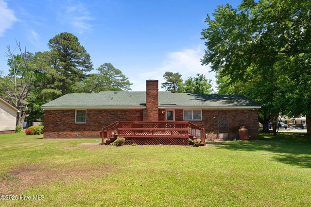 214 Allendale Drive, Greenville, NC 27834