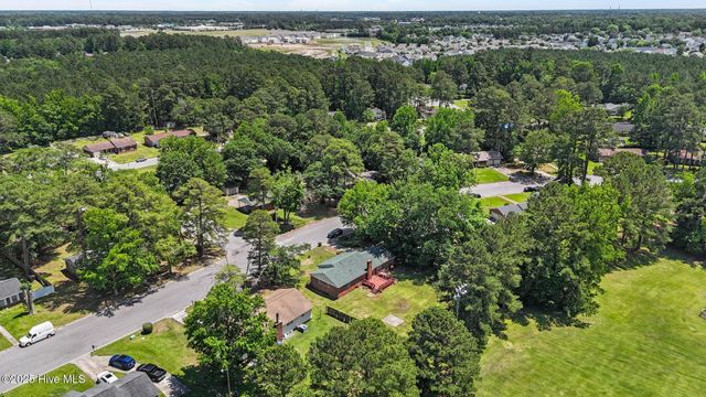 214 Allendale Drive, Greenville, NC 27834
