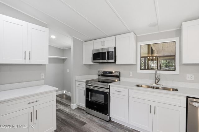 157 PLANKTON Avenue, Middleburg, FL 32068