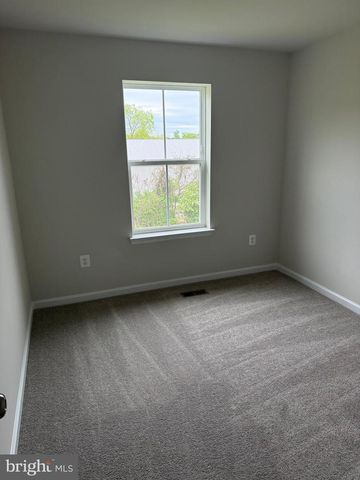121 KINKADE CT, Martinsburg, WV 25403