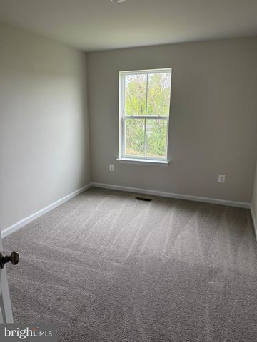 121 KINKADE CT, Martinsburg, WV 25403