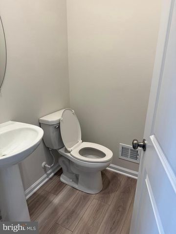 121 KINKADE CT, Martinsburg, WV 25403