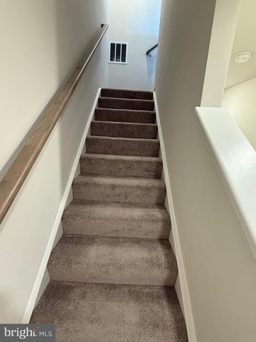 121 KINKADE CT, Martinsburg, WV 25403