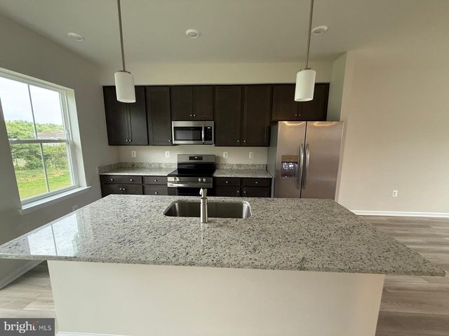 121 KINKADE CT, Martinsburg, WV 25403