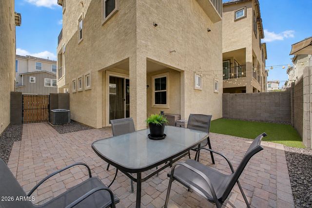 654 W FLINTLOCK Way, Chandler, AZ 85286