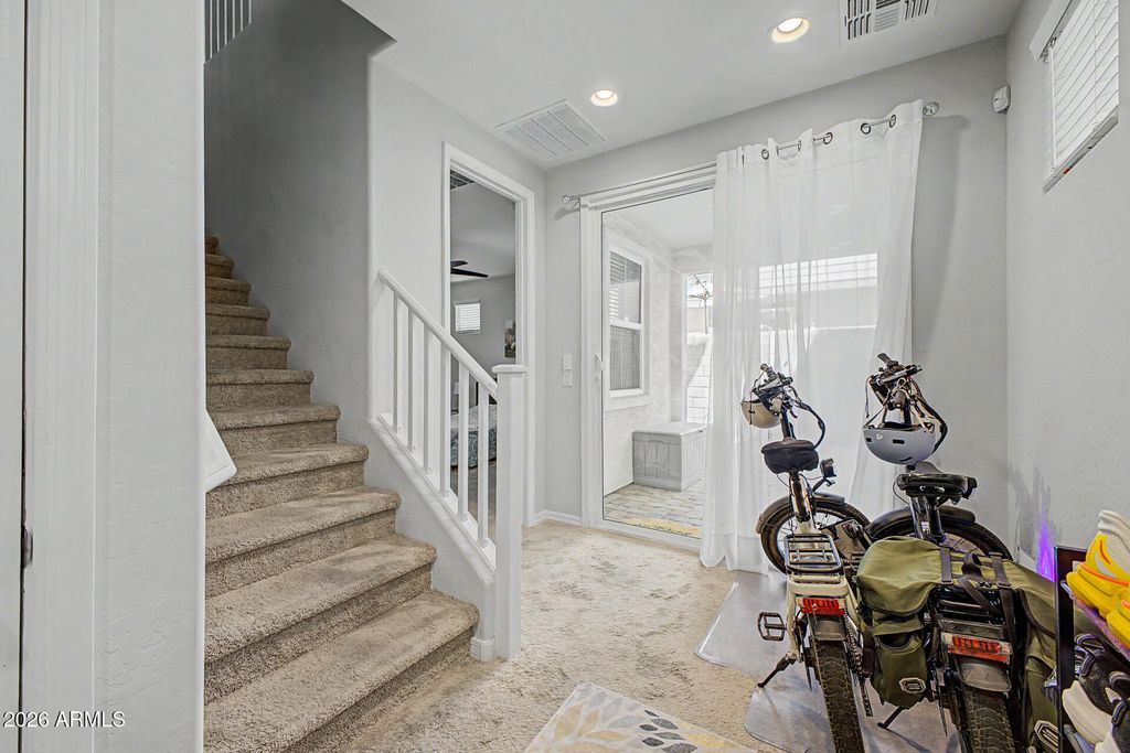 654 W FLINTLOCK Way, Chandler, AZ 85286 — photo 2