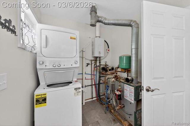 2754 Fishermans Drive, Highland, MI 48356