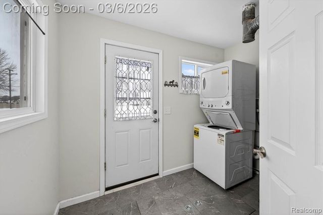 2754 Fishermans Drive, Highland, MI 48356